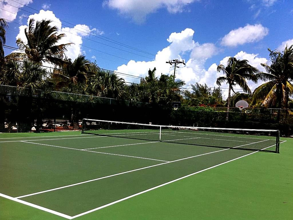 Coco Plum Beach & Tennis Club & Marina (Marathon) 