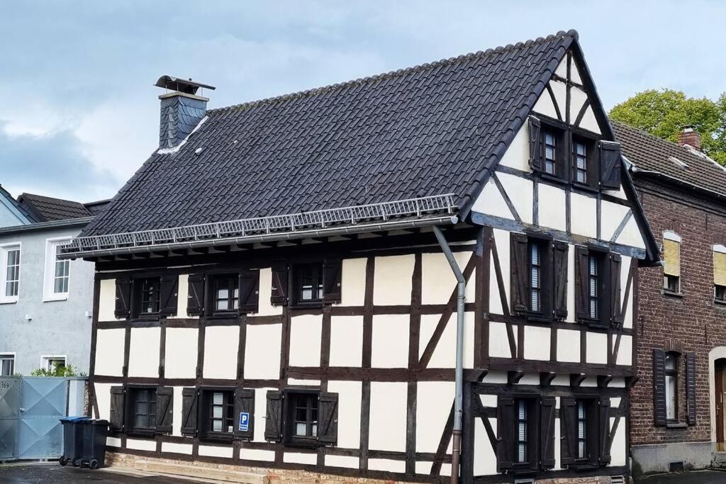 altes romantisches Fachwerkhaus in Rheinnähe auch für Workation geeignet