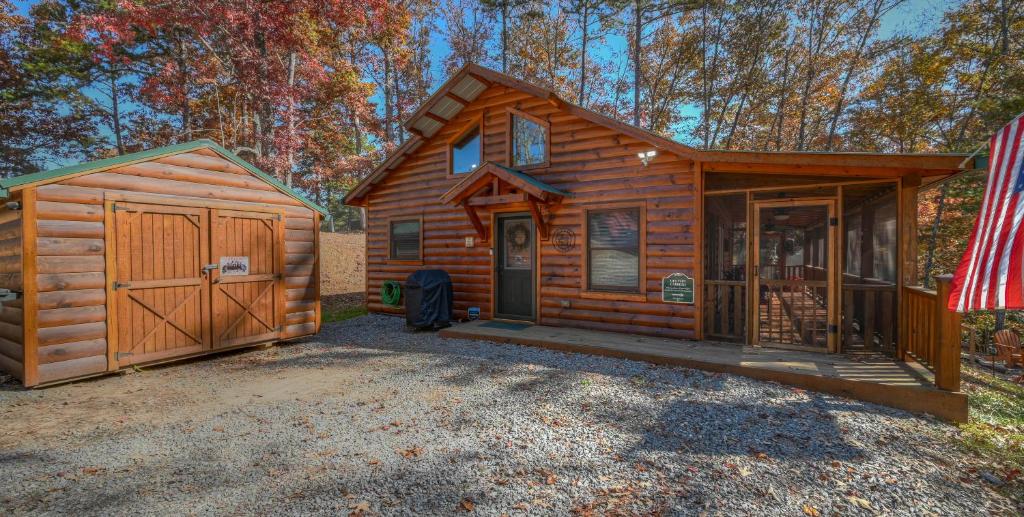 Goldyloks' Cottage is "Just Right!" for you! Near Murphy, NC and Blairsville, GA