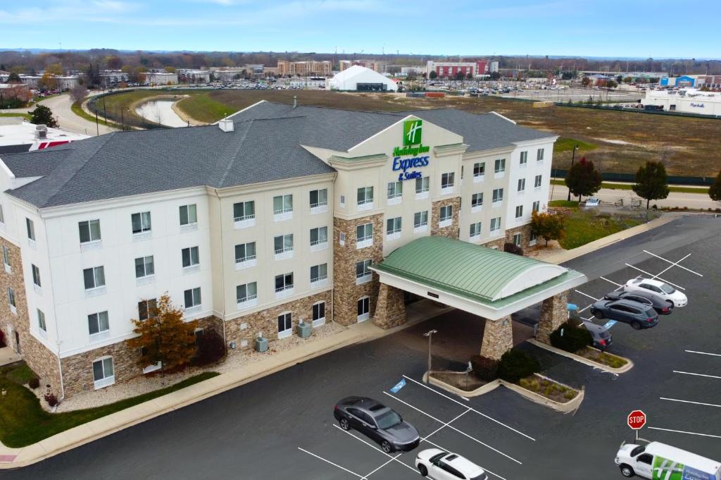 Holiday Inn Express Hotel & Suites Waukegan/Gurnee, an IHG Hotel