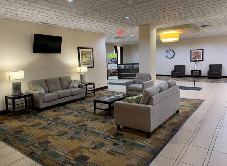 Quality Inn & Suites Downtown Mansfield