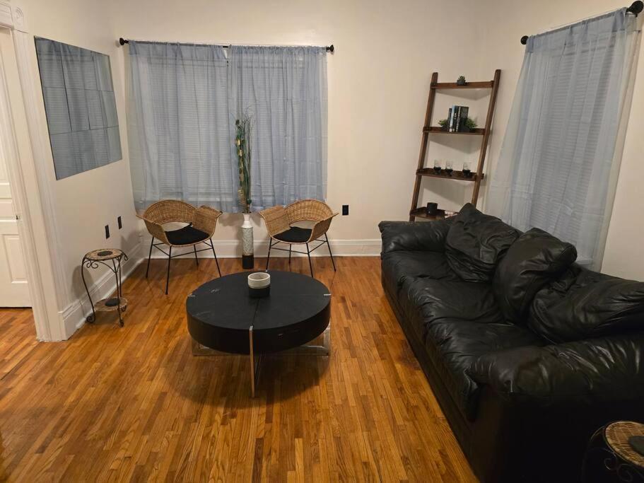 Downtown Lima 1 Bdrm Haven!