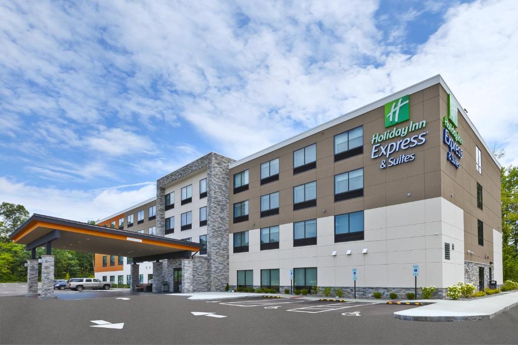 Holiday Inn Express & Suites - Painesville - Concord, an IHG Hotel