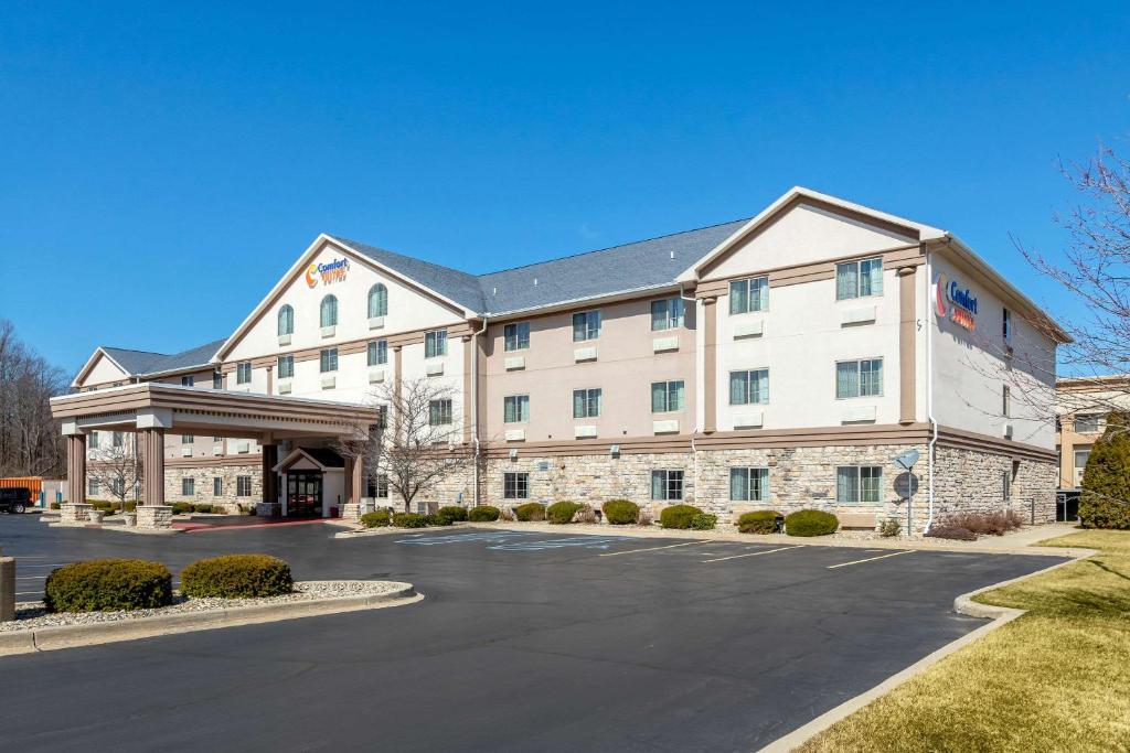 Comfort Suites Stevensville - St Joseph