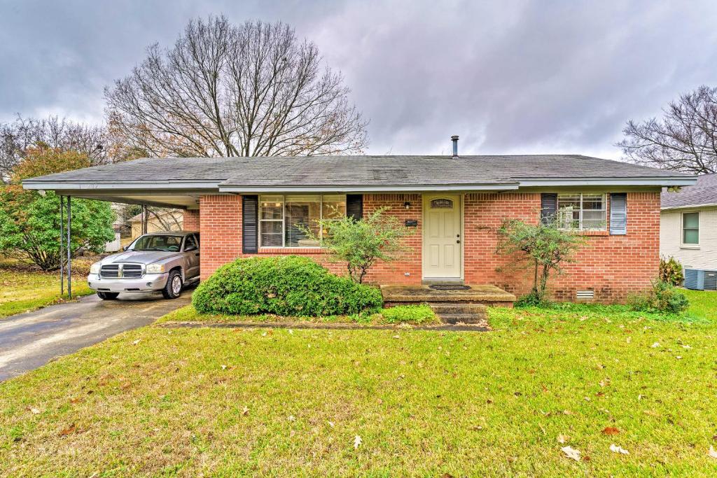 Cozy Home with Grill Walkable Oxford Location