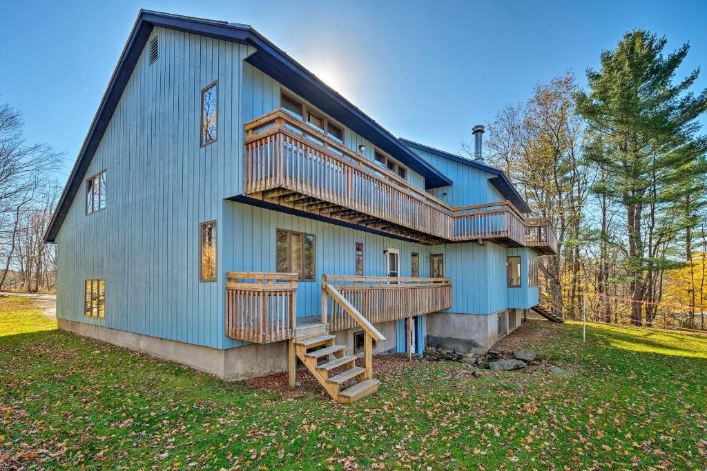 Wilmington Home with Game Room and Scenic Deck!