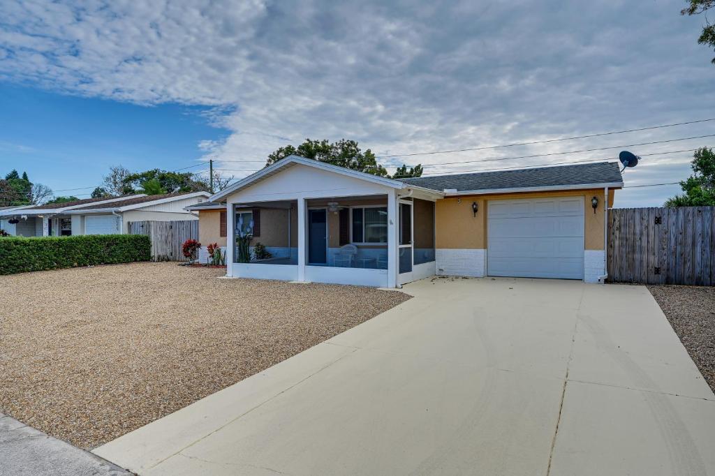 Stylish Port Richey Home about 8 Mi to Beach Park!