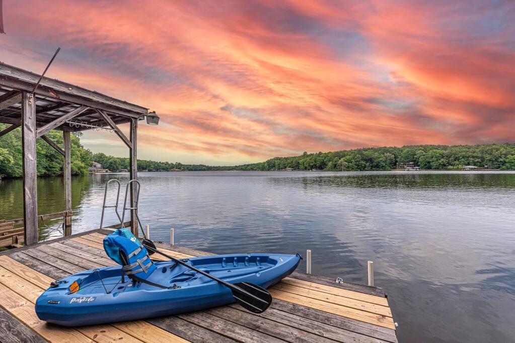 Lake Gaston Duo Kayaks and Dock Duplex 4000+ sq ft