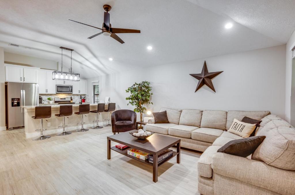 Montgomery Home with Patio and Grill Near Lake Conroe