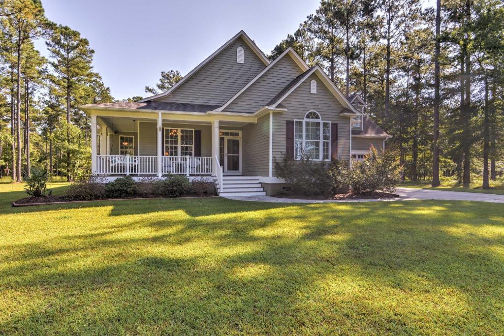 Oriental House on 1 Acre with Wraparound Porch!